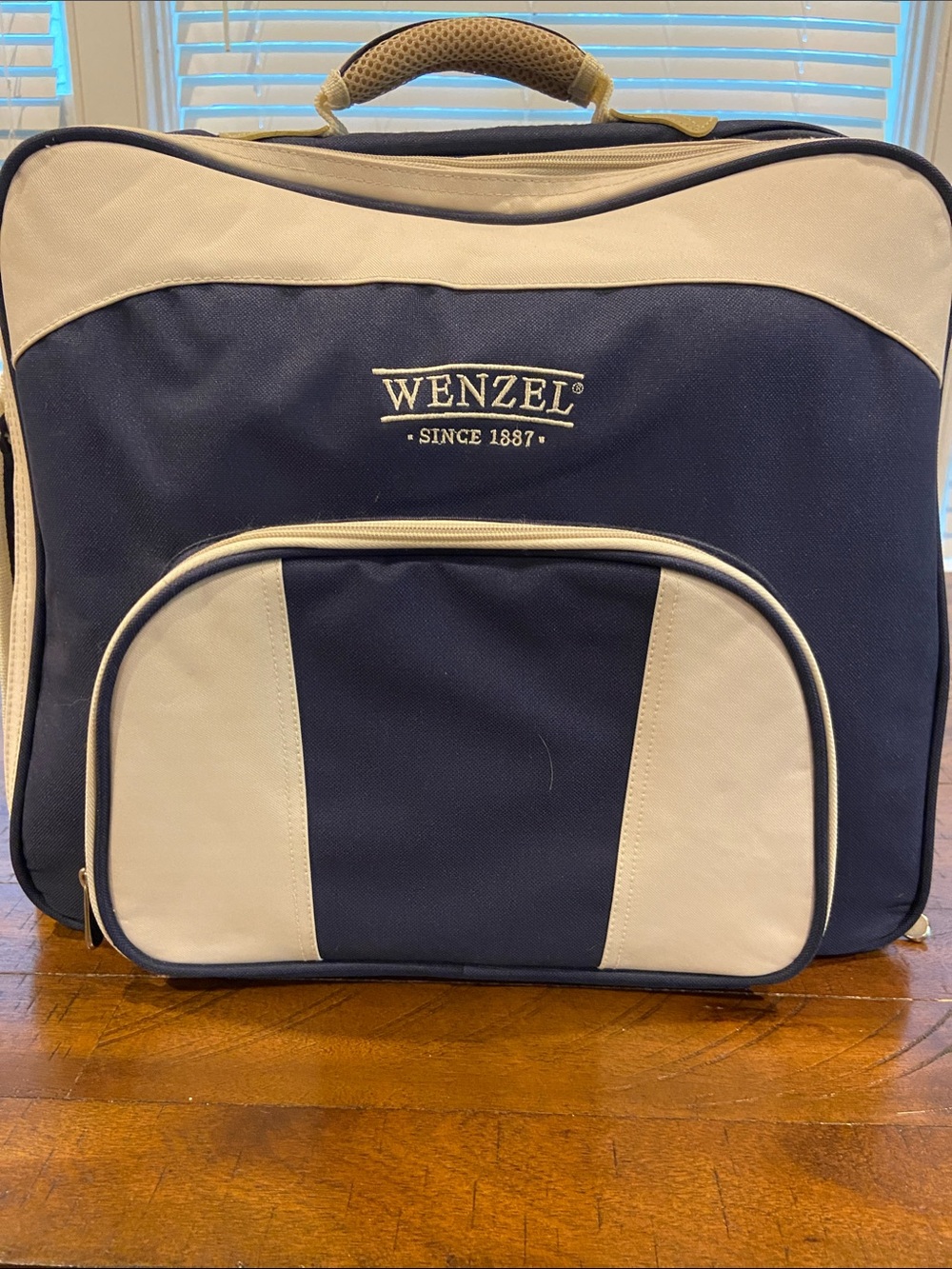 Navy & Cream Wenzel Picnic/tailgating/camping
